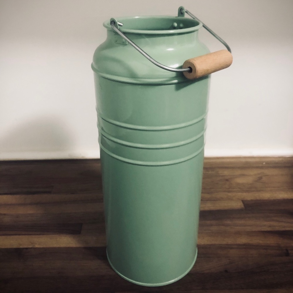 Home Decor - Vintage-style Tin - Green 10.75”